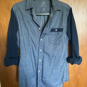 Cute long-sleeve blue flannel button up